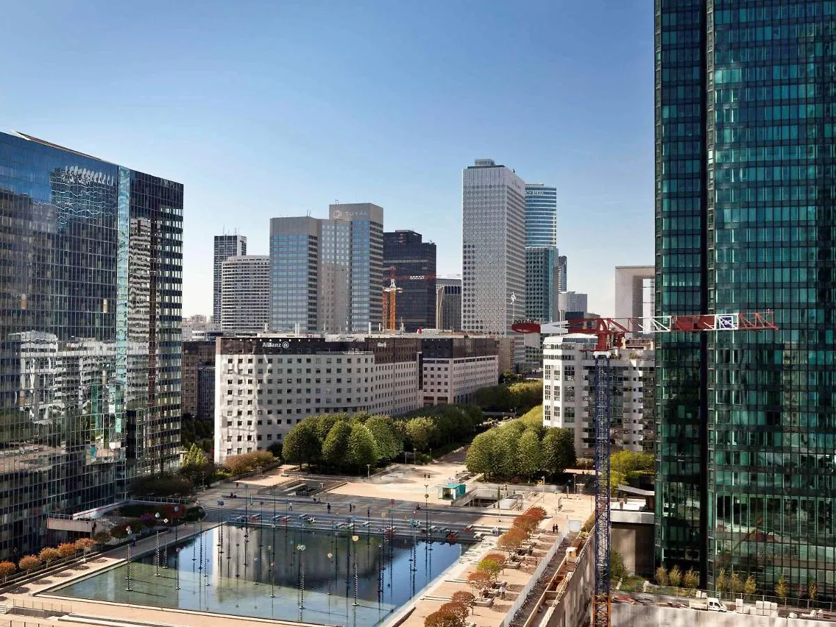 Hotel Ibis Paris La Defense Esplanade