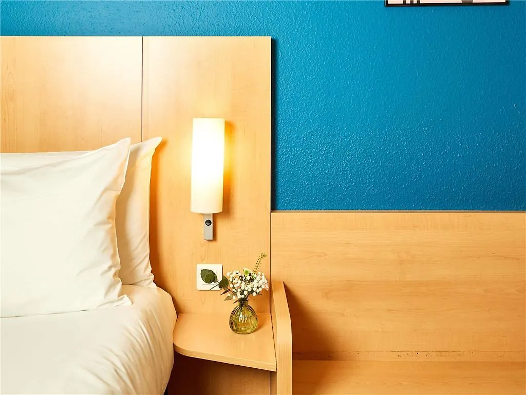 Ibis Paris La Defense Esplanade