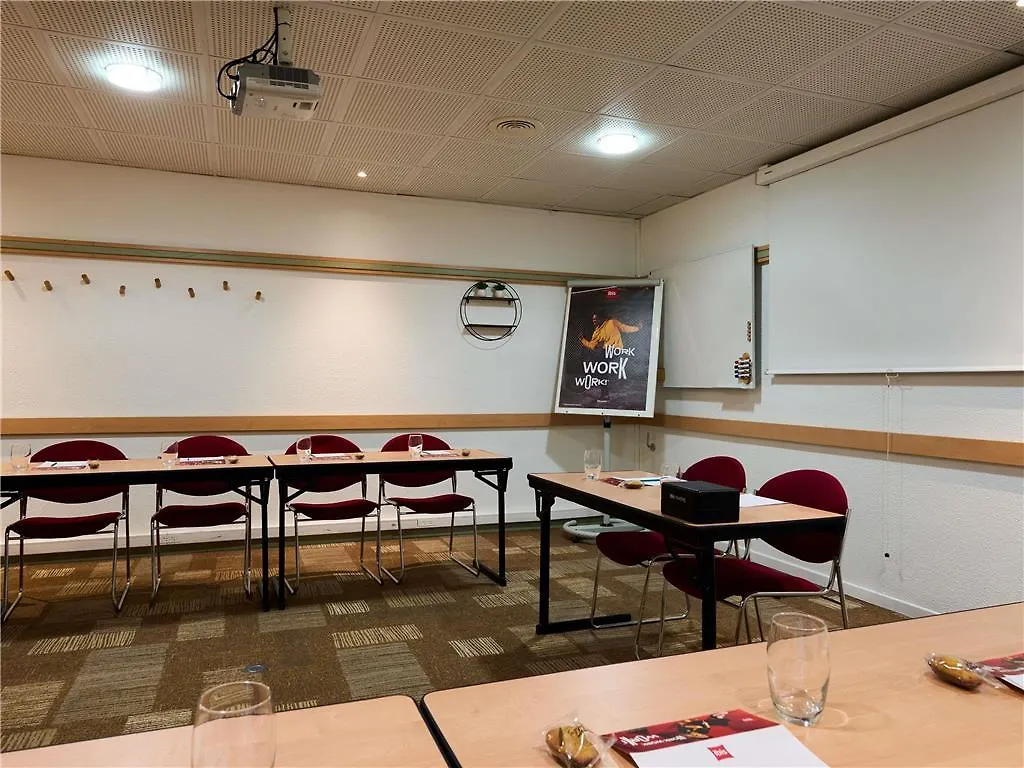 Hotel Ibis Paris La Defense Esplanade