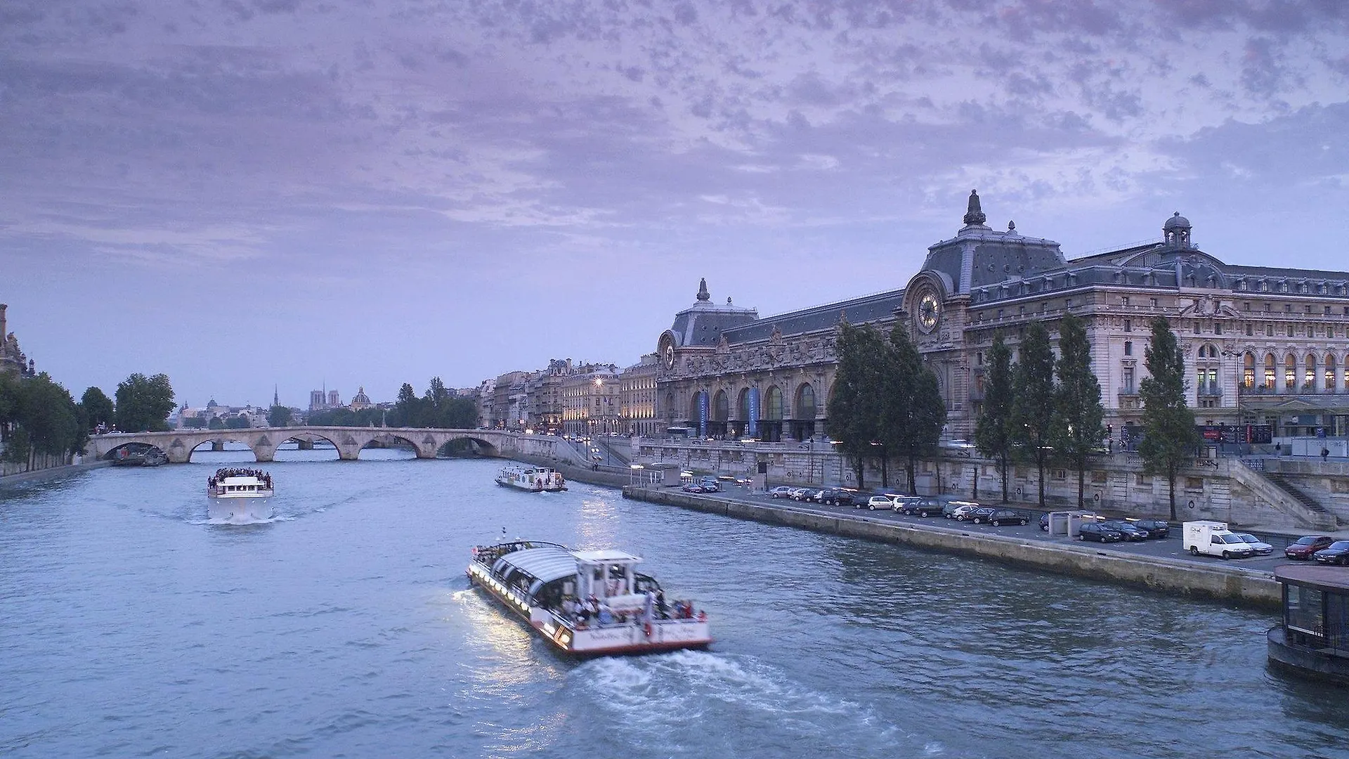 Ibis Paris La Defense Esplanade Отель