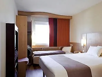 Hotel Ibis Paris La Defense Esplanade Courbevoie