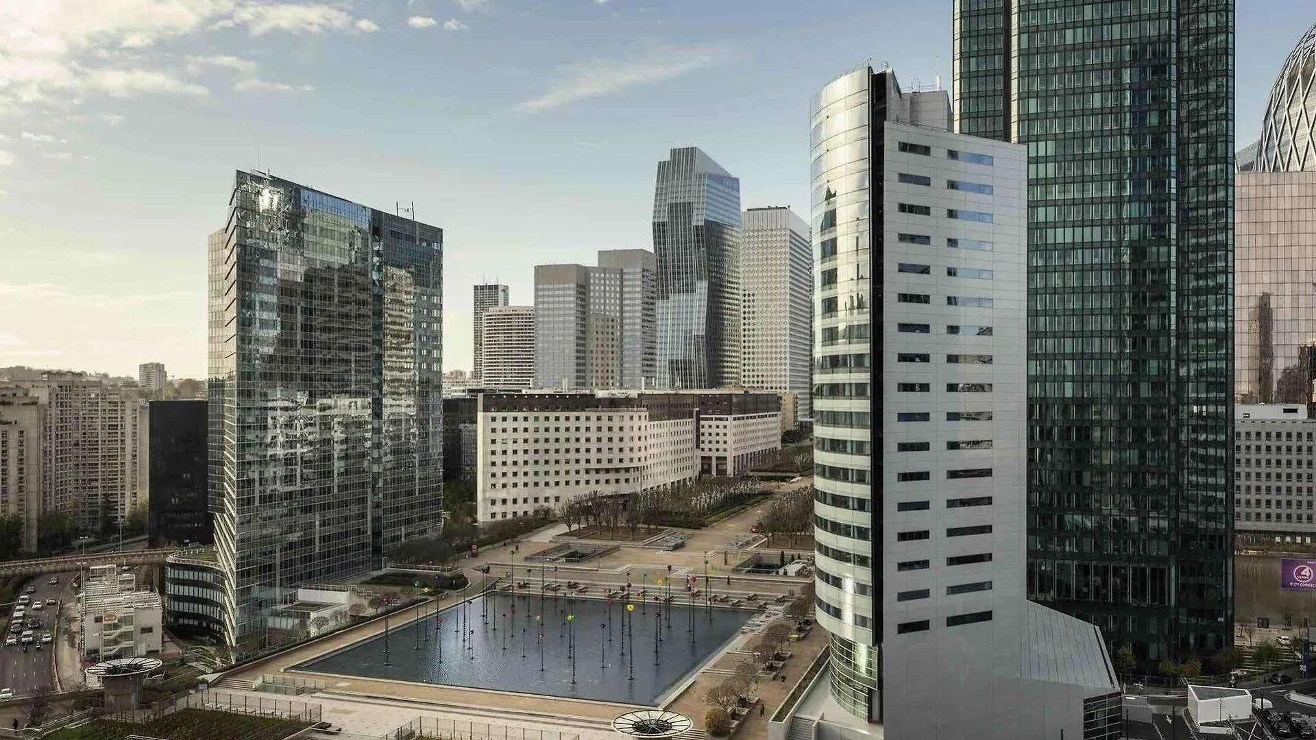 Hotel Ibis Paris La Defense Esplanade 3*