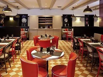 Hotel Ibis Paris La Defense Esplanade 3*