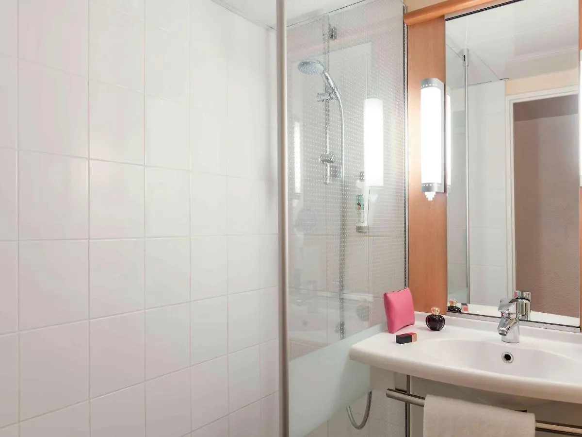 Ibis Paris La Defense Esplanade 3*
